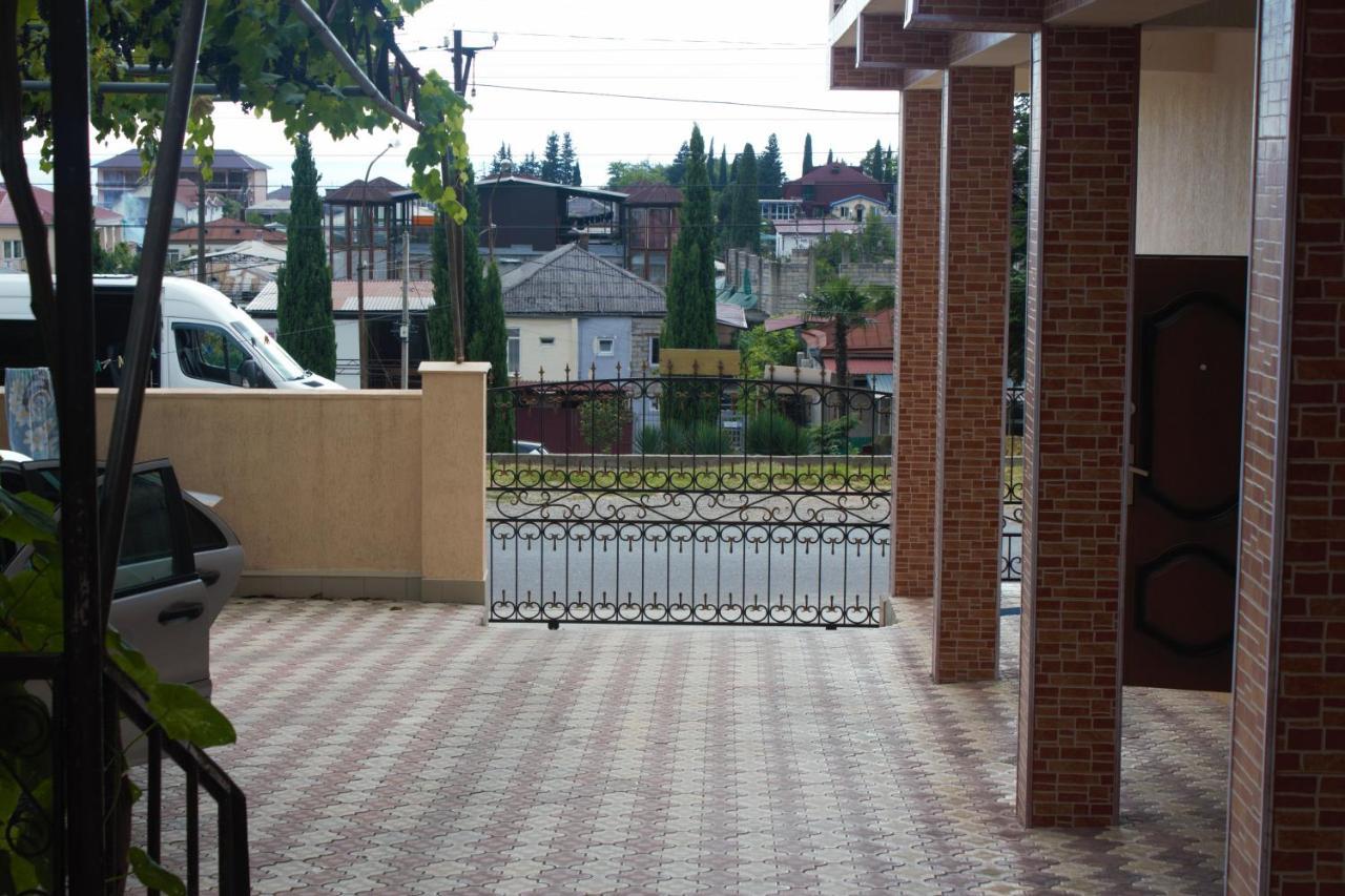 Guest House Lykhny Gagra Exterior photo